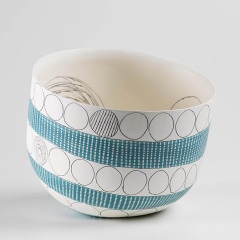 lara-scobie-contemporary-ceramic-pot